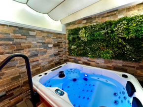 BASTINAZO ALOHADREAM - EXCLUSIVO - Design Suite Luxury Love and Spa - Jacuzzi y Sauna Privados